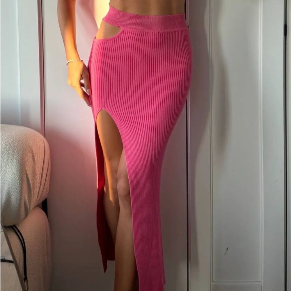 MALINA DRESS - Picture 2 of 4